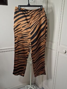 Who What Wear Brown and Black Tiger Stripe Pants